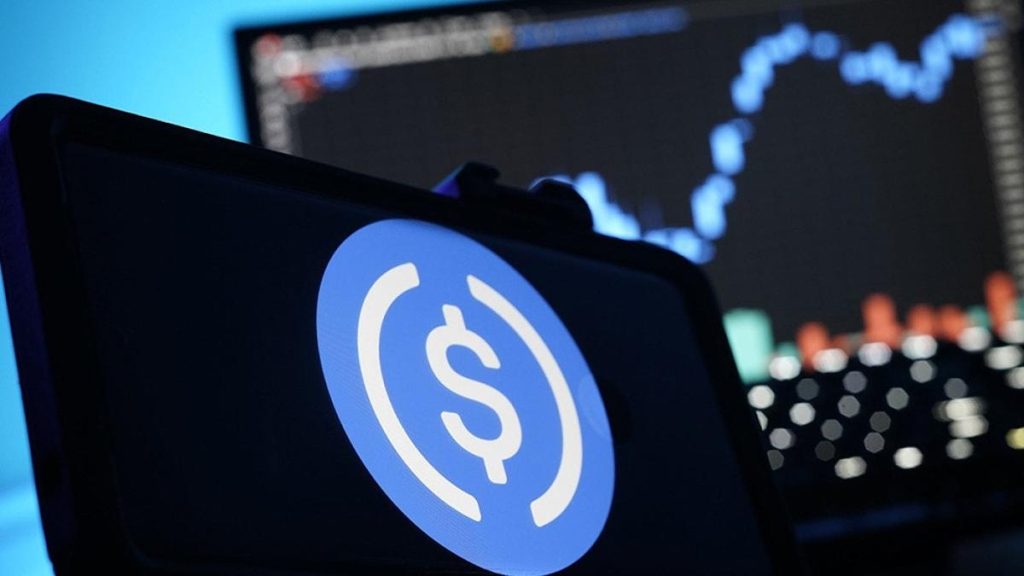 Banks test stablecoins as digital dollar alternative for consumer transactions